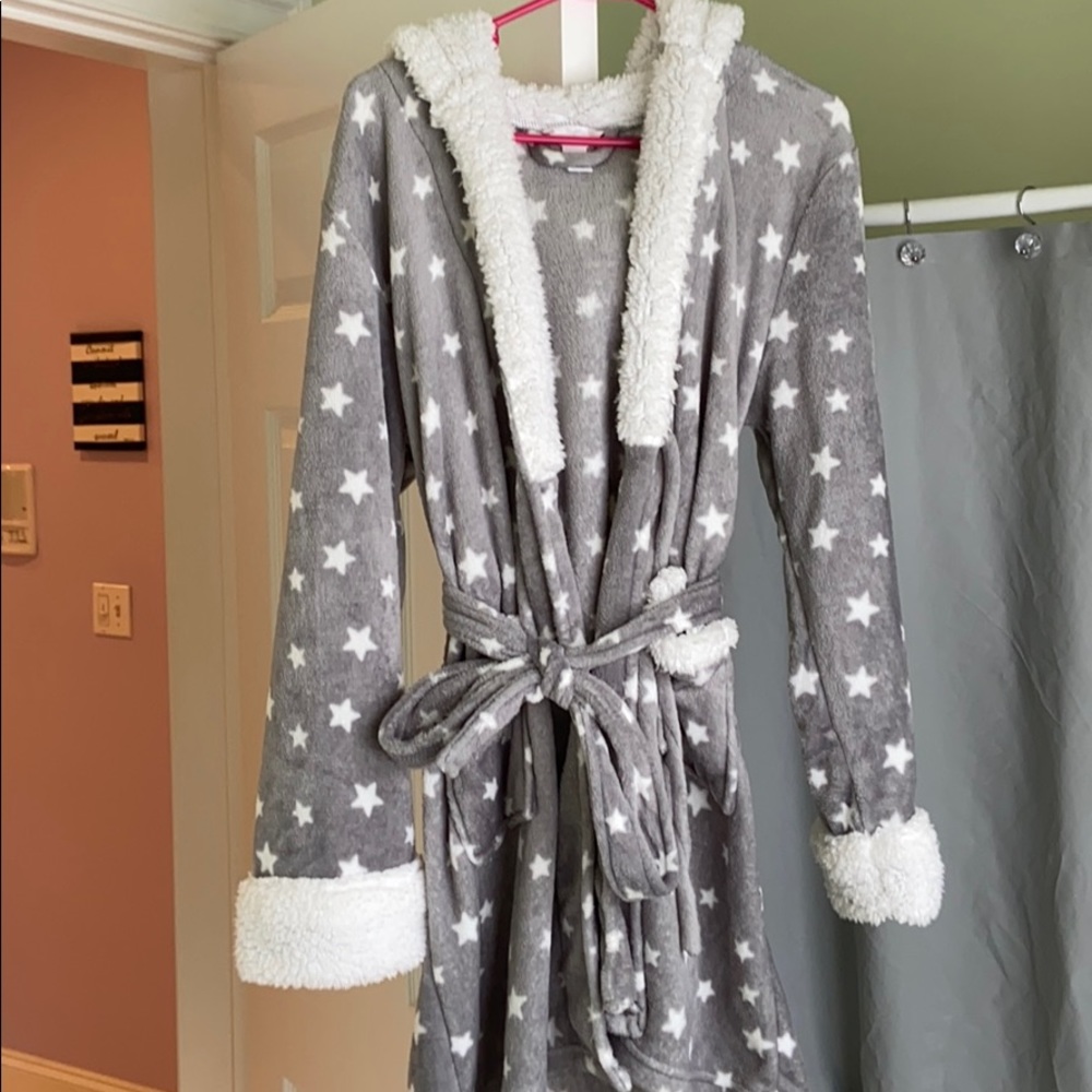 Fuzzy star robe